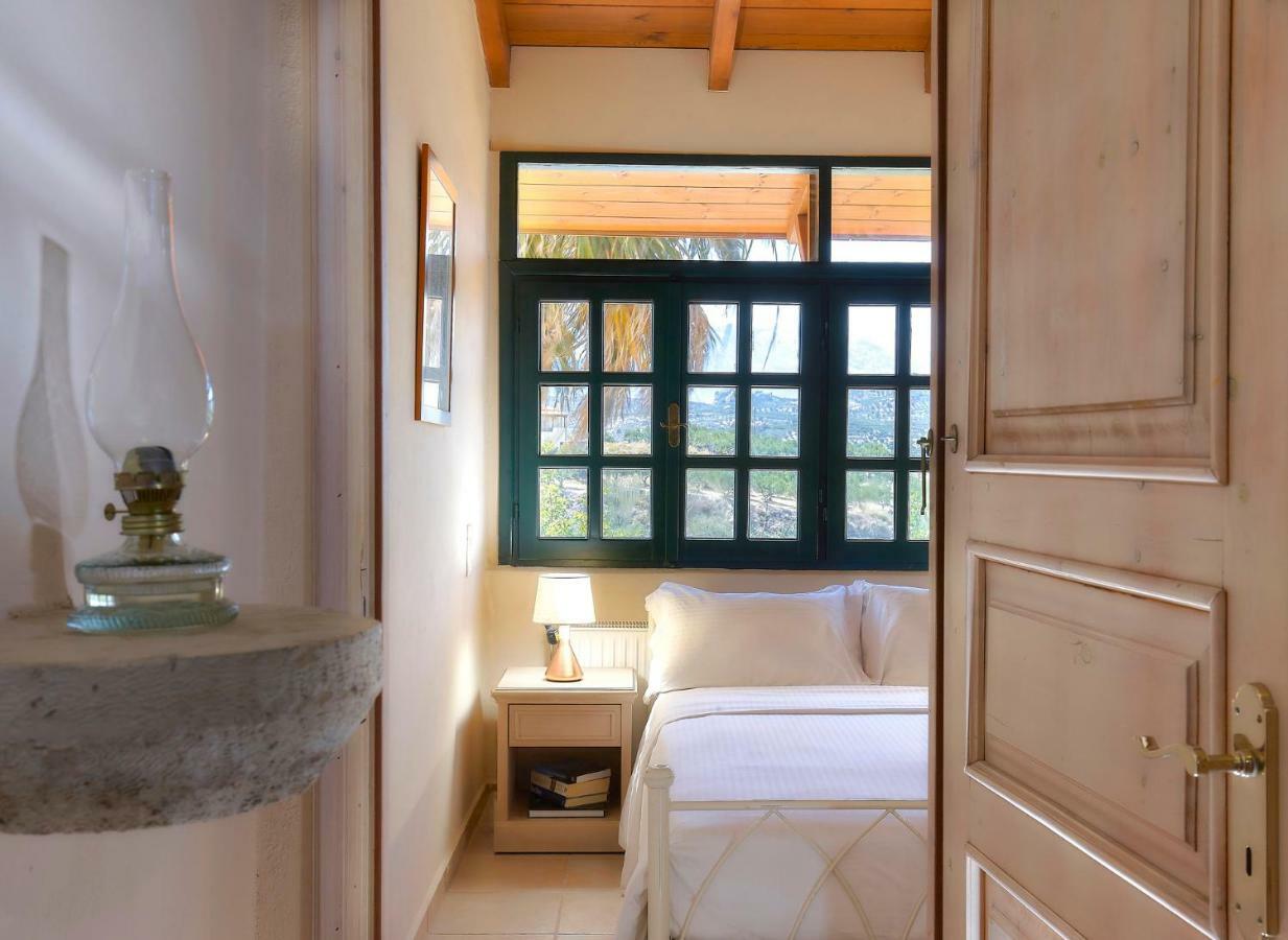 Castello Villa Daphnes - Private Pool&Whirlpool Dhafnes Esterno foto